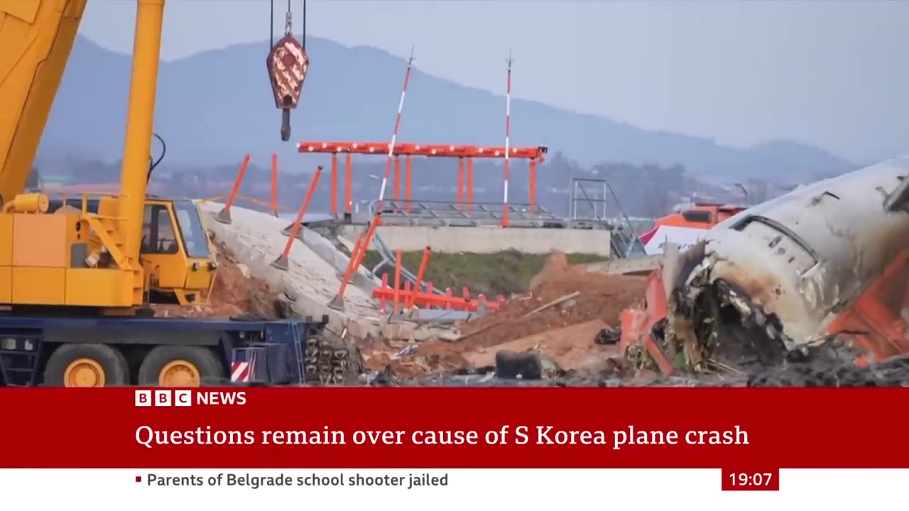 Anger as families wait for victims' remains after South Korea plane crash | BBC News