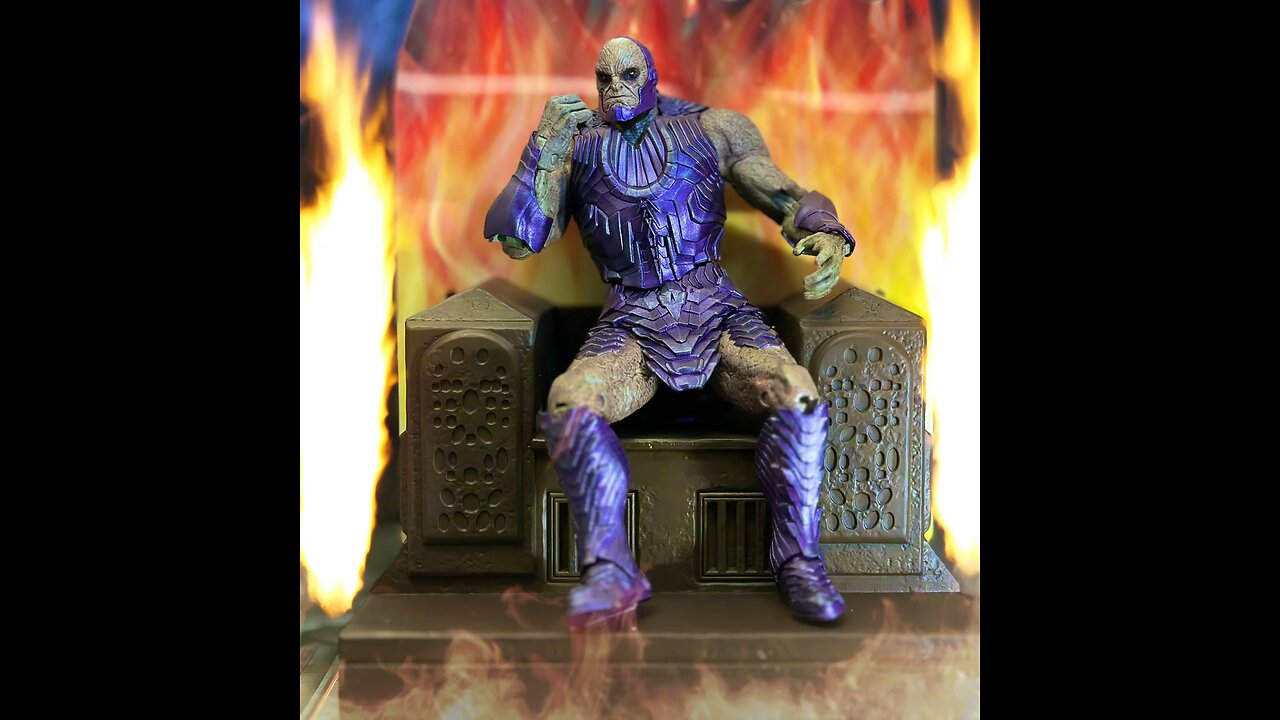 “Ruler of Apokolips: Darkseid Gold Label Throne Review”