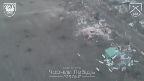 Dramatic Footage of a Ukrainian Bradley Squad Assault on Russian Lines