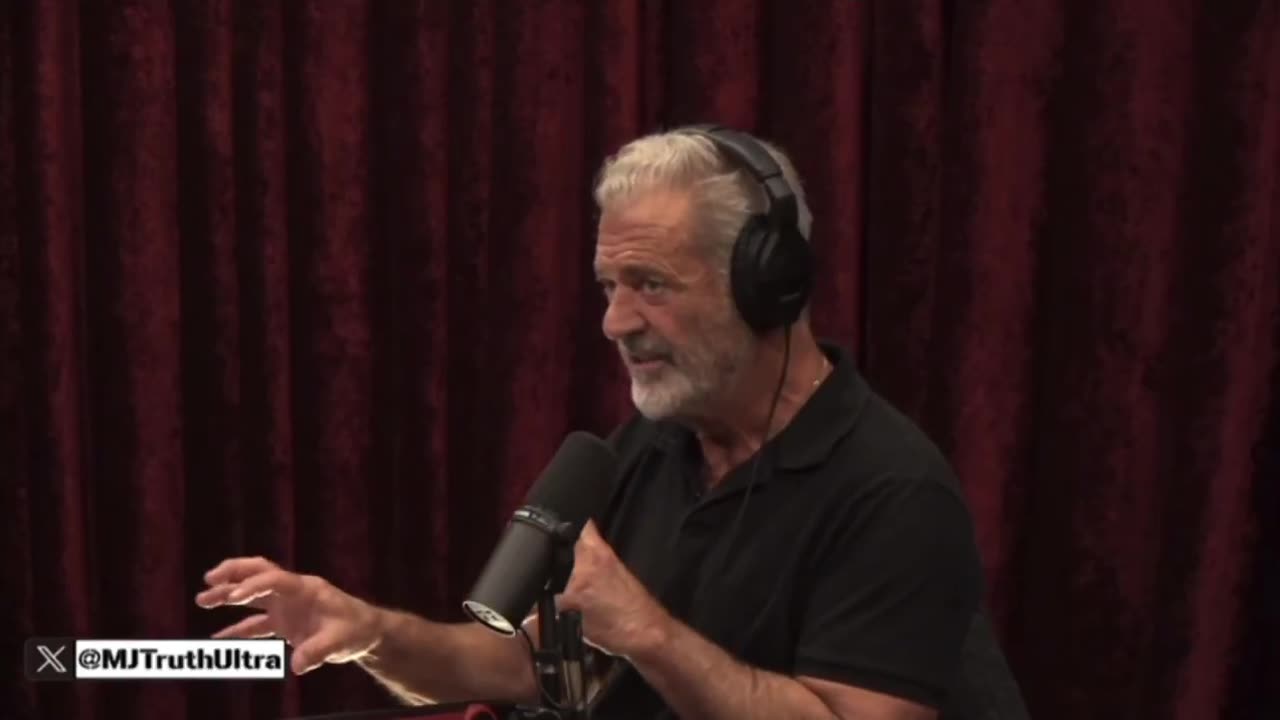 Mel Gibson dice il Papa e il Vaticano sono circondati da molestatori di bambini