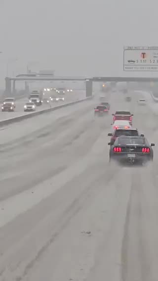 The Dallas North Tollway covered in snowflakes ❄️ #SHORT