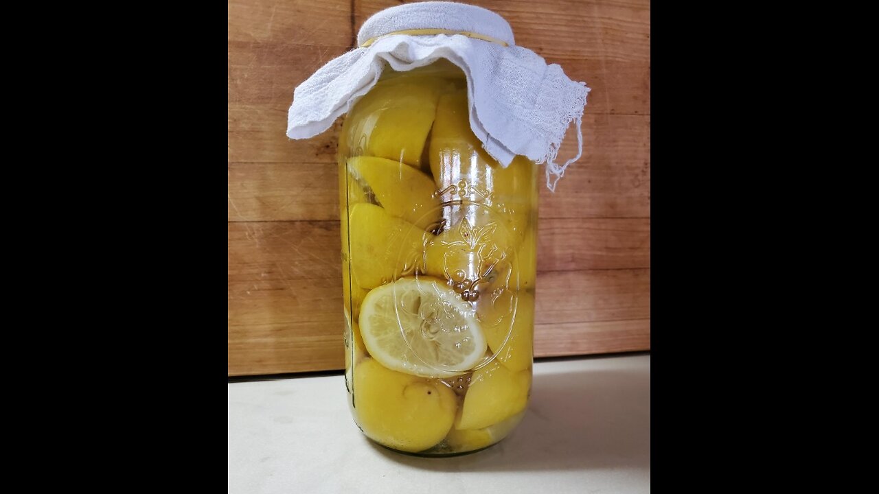 Basic Stuff - Lemon Vinegar