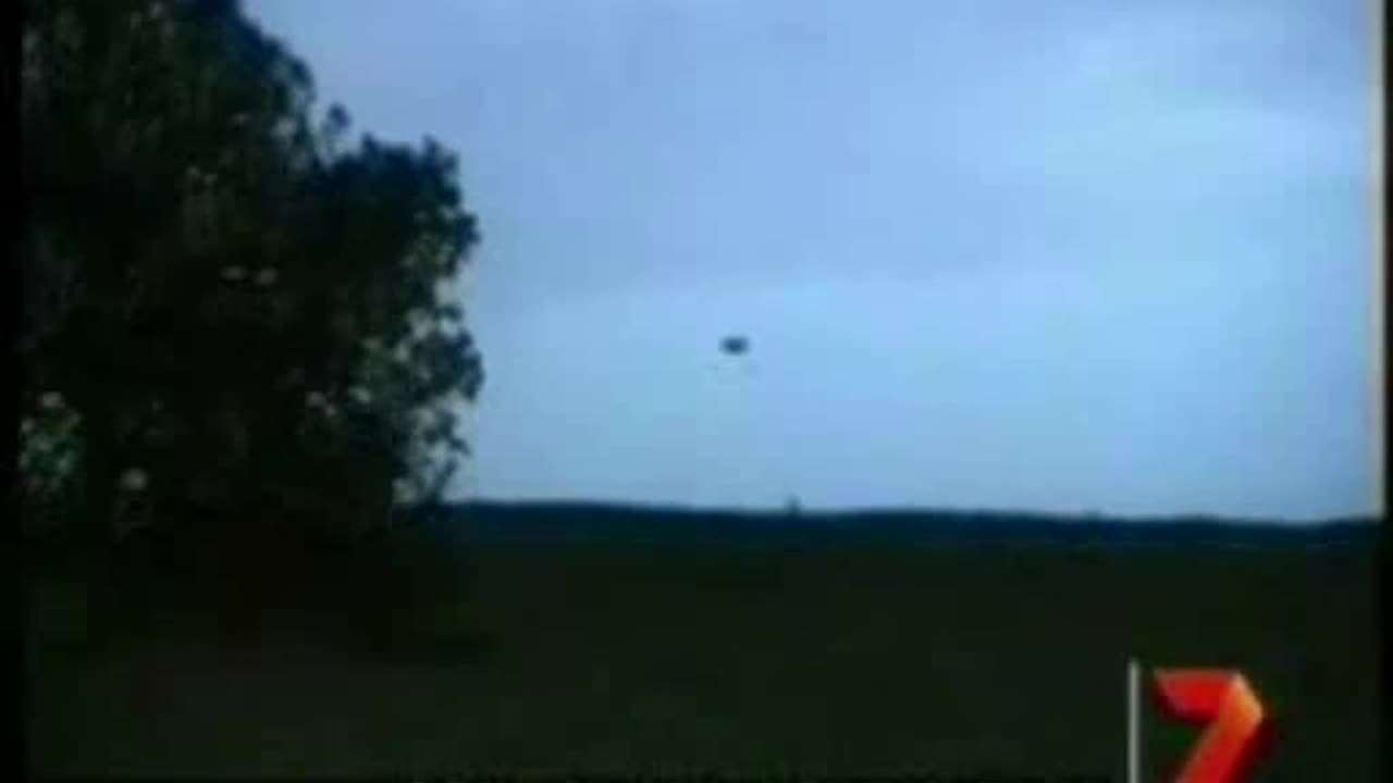 7 Network news from Australia reports UFO in England