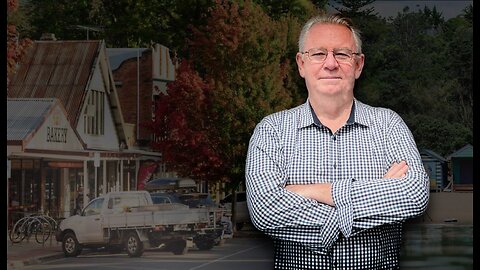 Ian Cook joins us is in The Cafe for a Townie