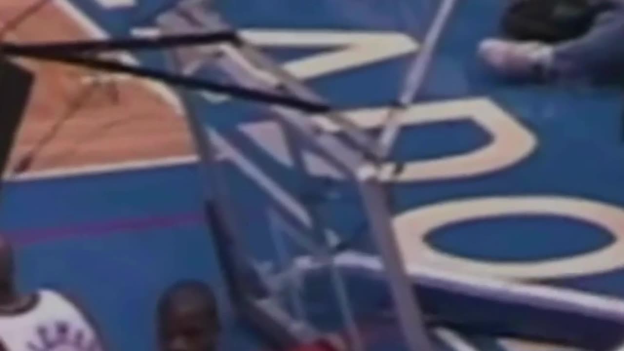 Shaq Brings Down the Backboard in 1993 🏀😱 #Shaq #NBAHistory