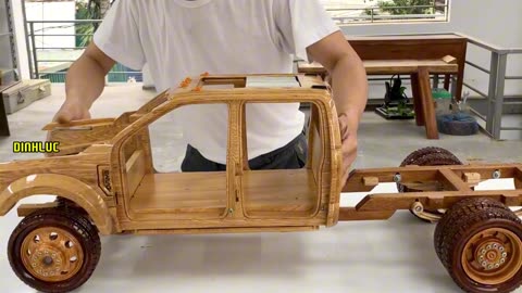 Assembling a Wooden Ford F-450 Super Duty Limited Edition