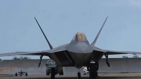 🚀 F-22 Raptor: The King of the Skies! 🔥