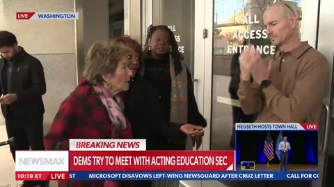 Democrat Congresswoman Accosts Security Guard At Education Dept. (VIDEO)