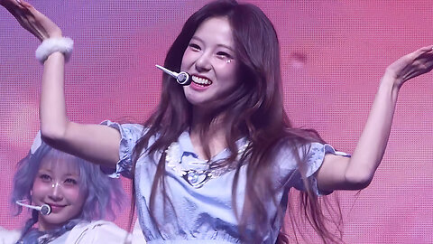 Yujin TIPI-TAP @ 2025 Kep1er FAN-CON TOUR 'BEYOND THE STAR' [Fancam] [250215]