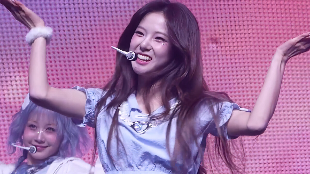 Yujin TIPI-TAP @ 2025 Kep1er FAN-CON TOUR 'BEYOND THE STAR' [Fancam] [250215]