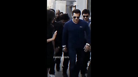 SALMAN KHAN ICONIC WALK 🔥✨ BOLLYWOOD WHATSAPP STATUS 👀 #trending #bollywood #shorts #explore