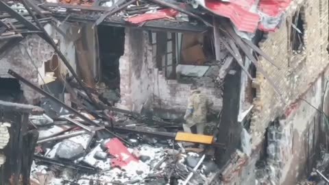 Drone Operators Spotted a Ukrainian Soldier and Send a Kamikaze to His Location