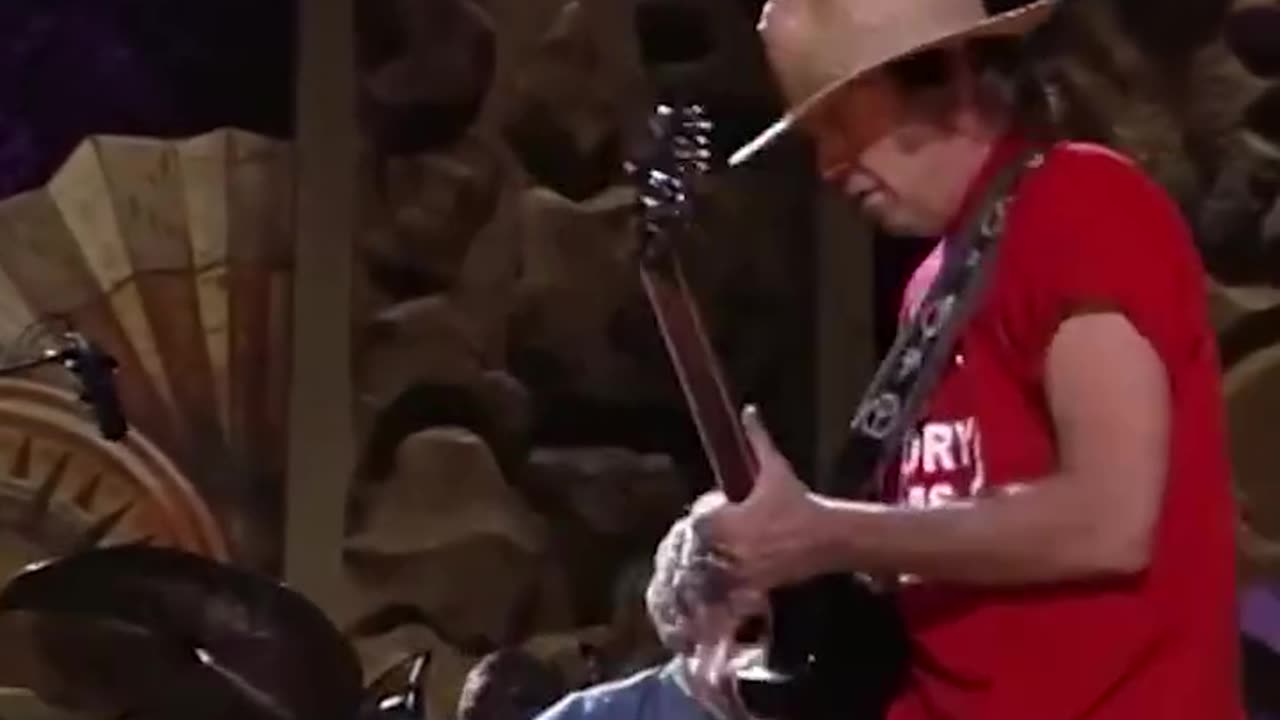 Neil Young - Cowgirl in the Sand (Live at Farm Aid 2000)