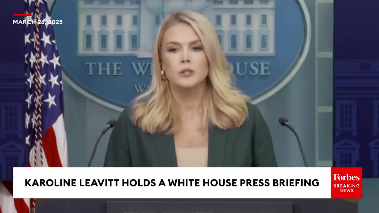 BREAKING NEWS_ Karoline Leavitt Holds White House Press Briefing As Signal Leak