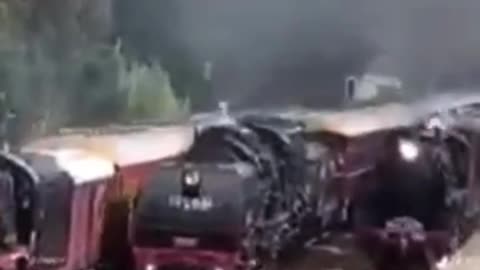 💋Have you seen Trains Racing together