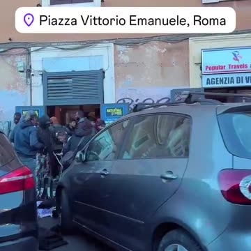 The Romans no longer recognize their city invaded by fake asylum seekers.