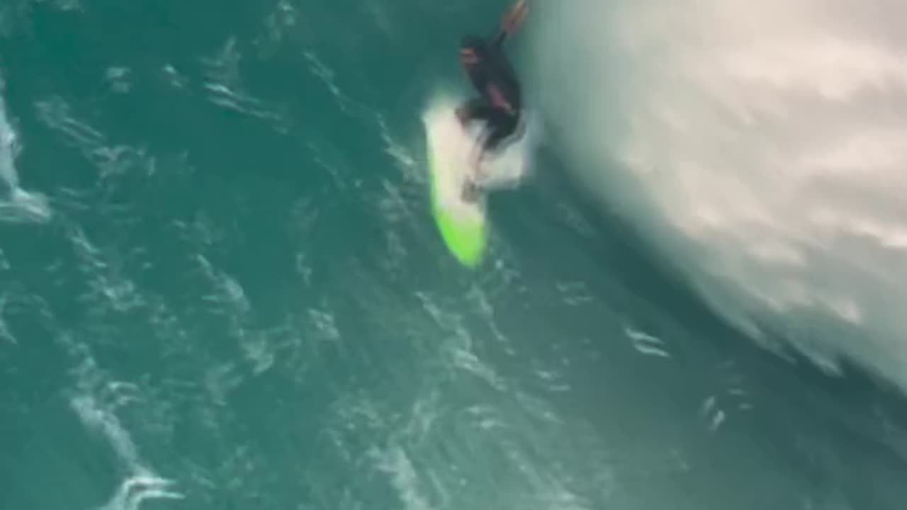 Massive wave sweeps away surfer in North Hawaii