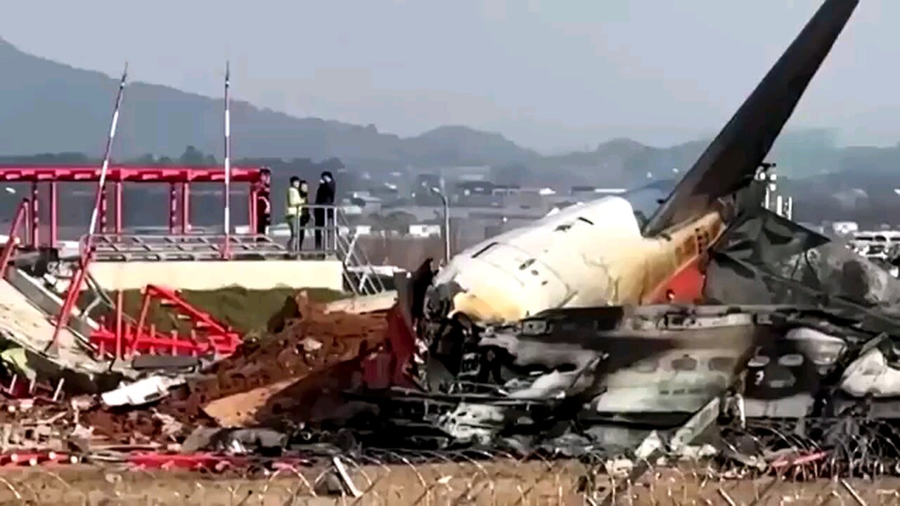 179 killed after Jesus Air plane and burst into flame after lending in South Korea