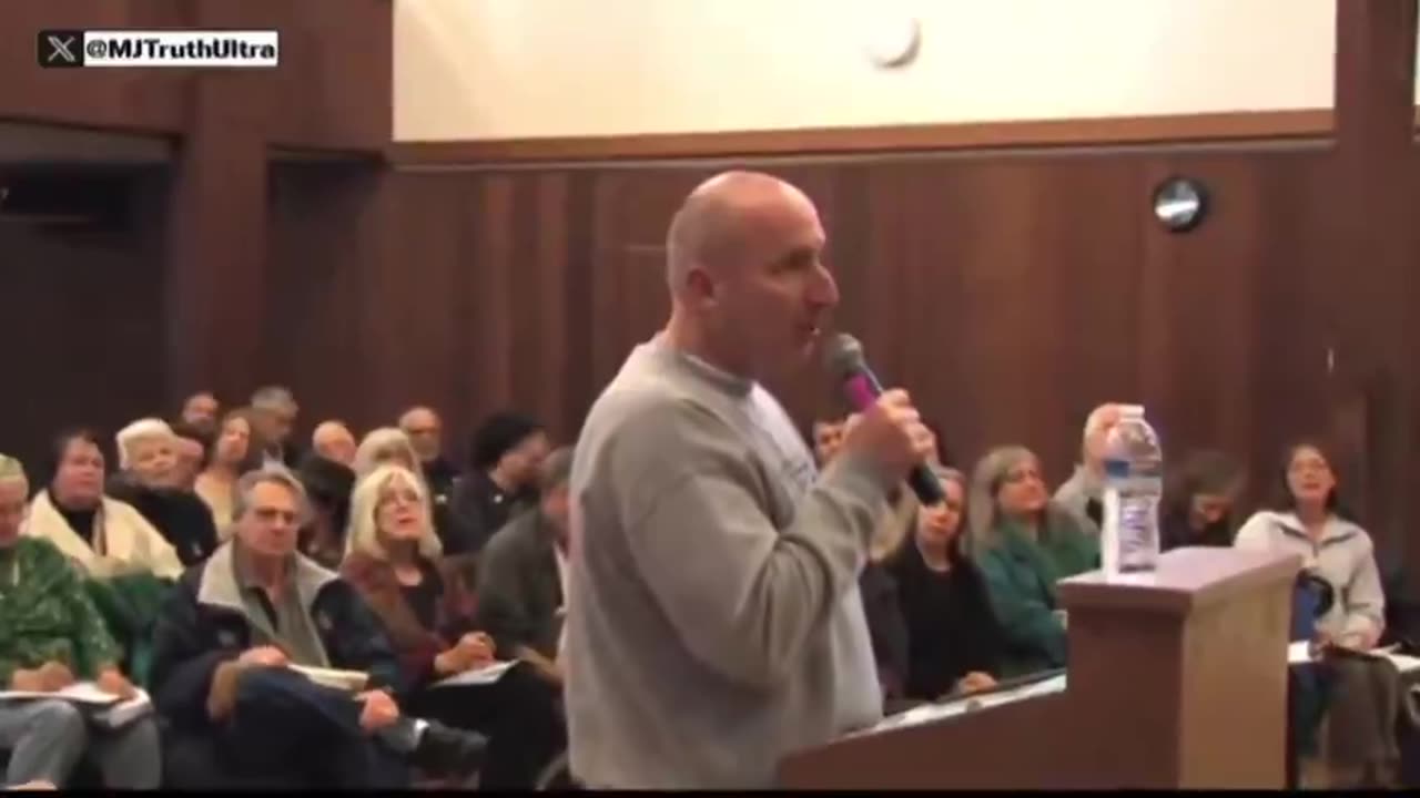 CALIFORNIA PG&E KNOWS SMART METERS CATCH FIRE AND THEY'RE COVERING IT UP❗
