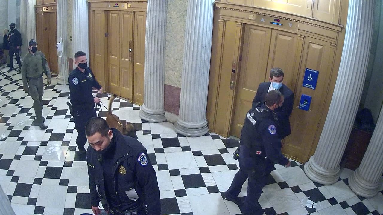 0211USCS02UpperSenDoorElevators_2021-01-06_19h54min10s150ms.mp4