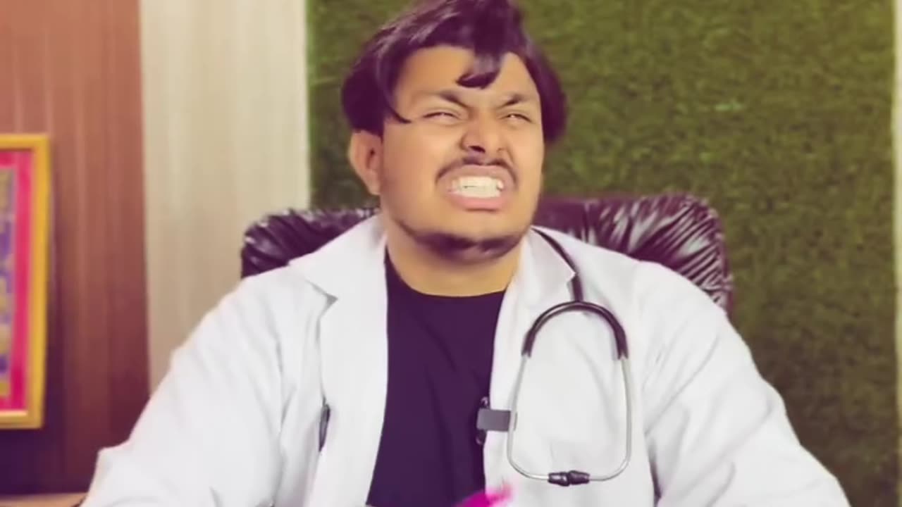 Pet mein dard hone par doctor ko kar diya pagal # funny video # viral video