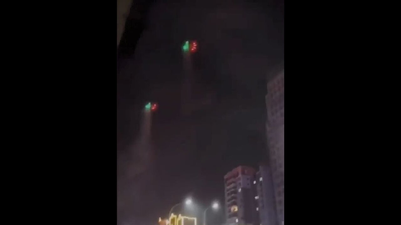 Drohnen sprühen toxische Nebel | Drones spray toxic fogs