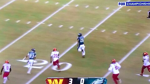 Eagles RB #26 Saquon Barkley TD🏈60 yrd run.