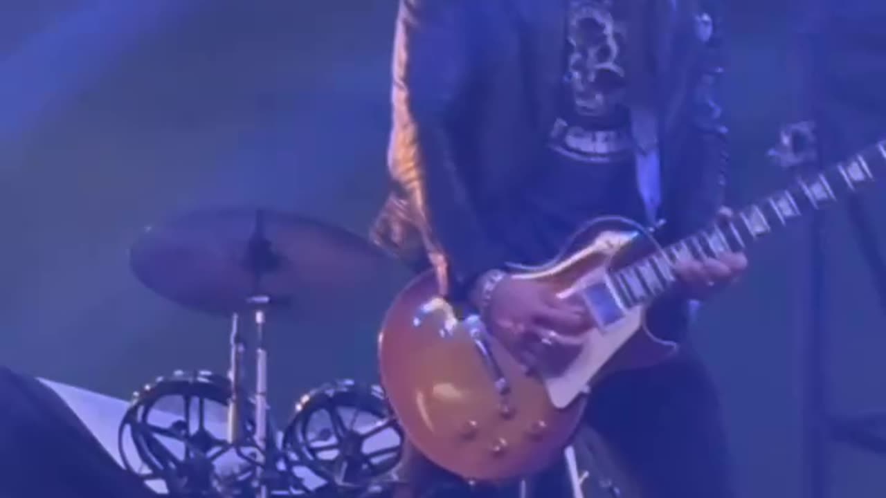 Frank Sidoris with Mammoth WFV in Mexico City
