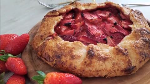 How to Make Strawberry Galette