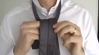 How to Tie a Tie - Windsor Knot