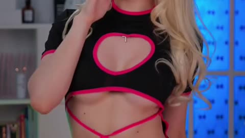 Hot TikTok Girl - Short 164