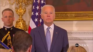 In 2017, Obama awards then-VP, Joe Biden, with Presidenial Medal of Freedom