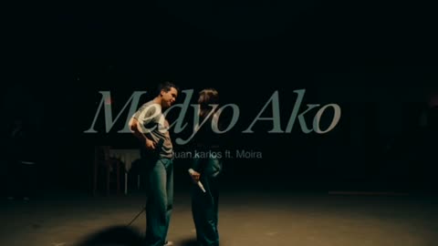 Juan Karlos (Featuring Moira De La Torre) : MEDYO