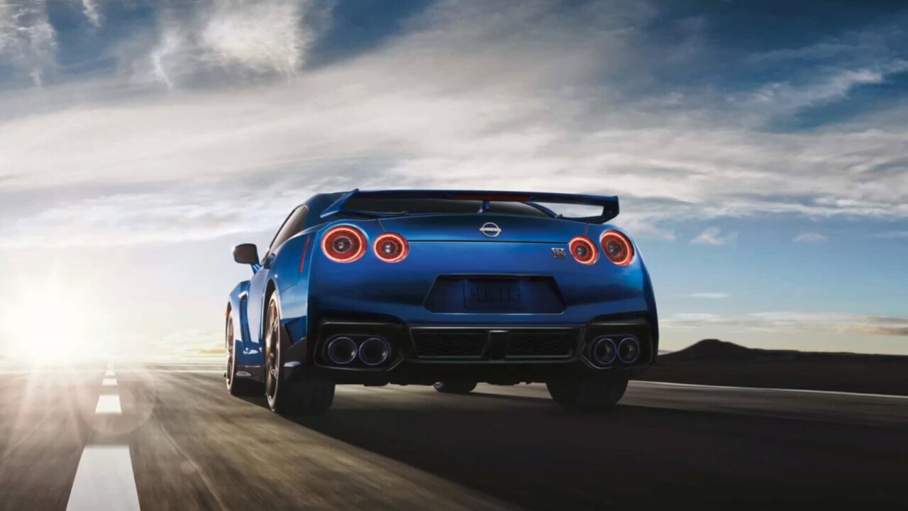 ADIOS AL NISSAN GTR R35