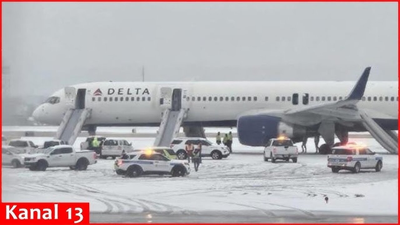 Passengers forced to evacuate Delta flight at Atlanta airport