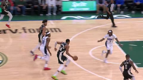 Milwaukee Bucks - Giannis layup without a dribble from the 3-point line.