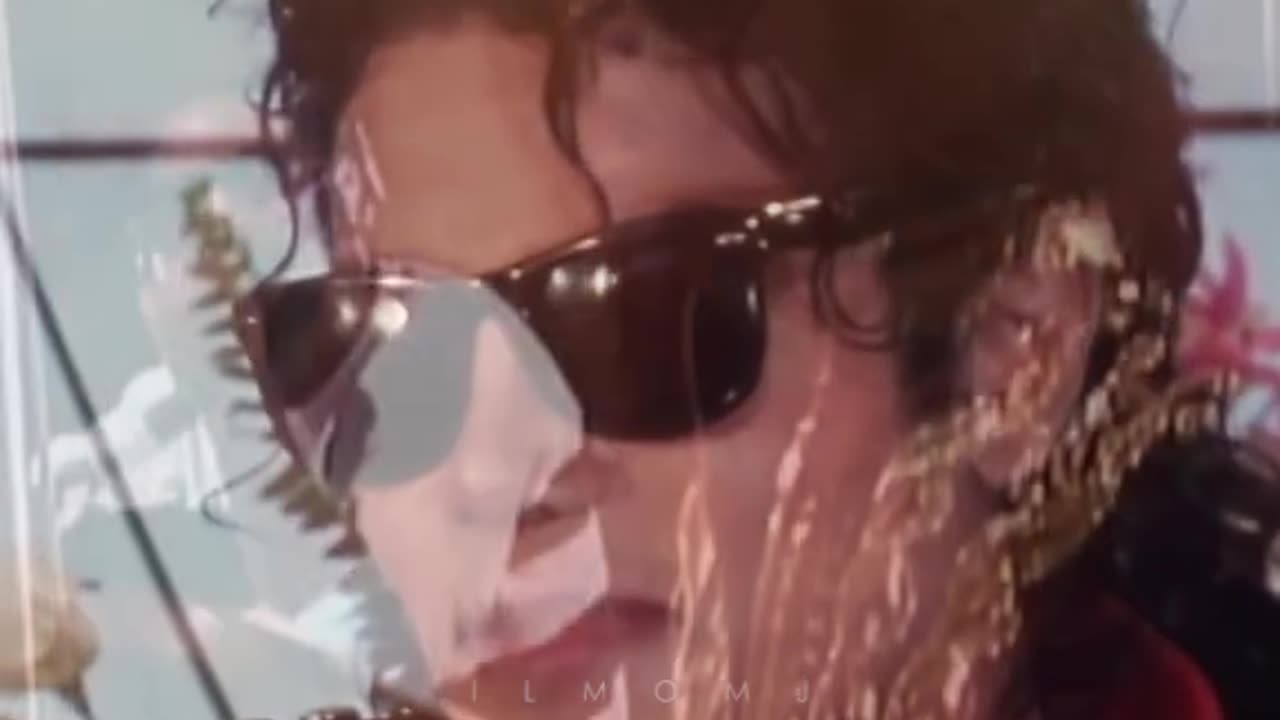 Michael Jackson talks about the birth of We Are The World ♥ღ R.I.P. Quincy Jones #short