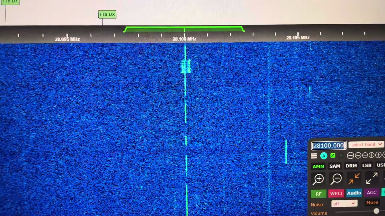 27.045 RCRS SRD Tones, Data, ISM Signals + Russian Voice Comms On 27.040 USB [G8JNJ SDR]