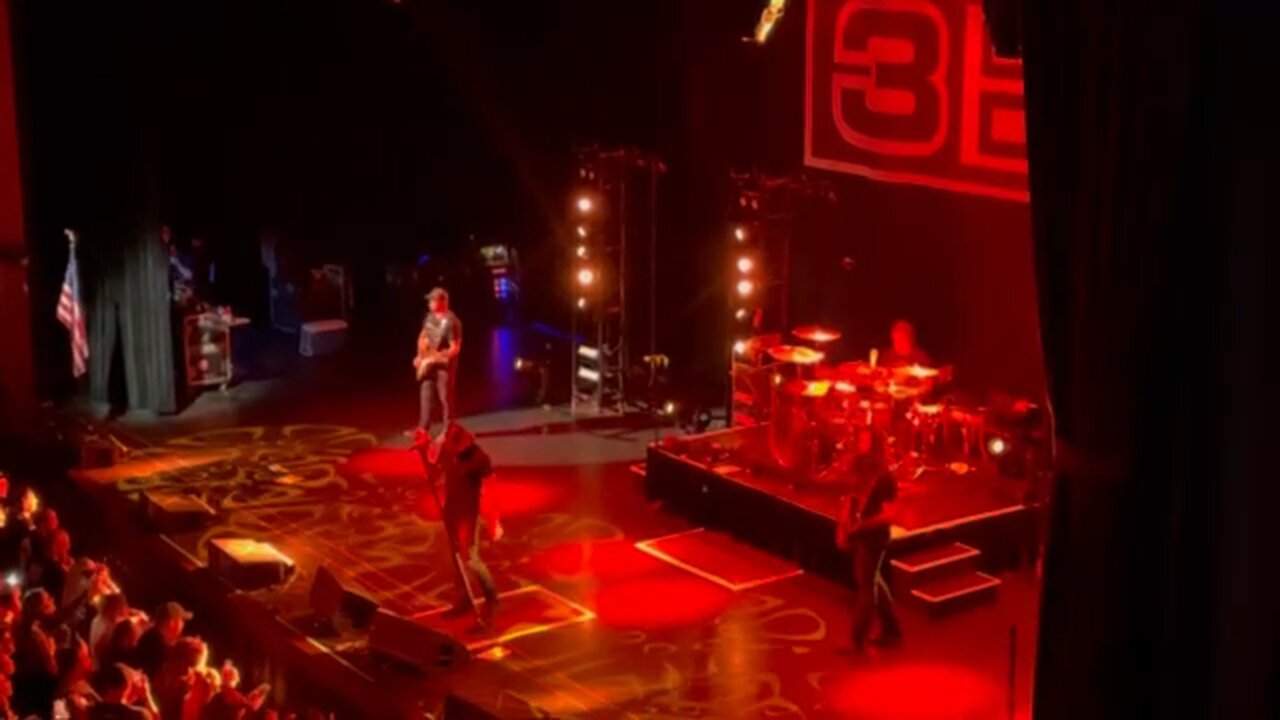 3 Doors Down - Away From the Sun