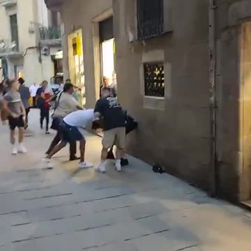 Migrants stab and rob a tourist in Barcelona and then run away like rats!