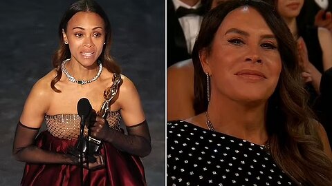 Zoe Saldana's Clever Oscars Fashion Trick