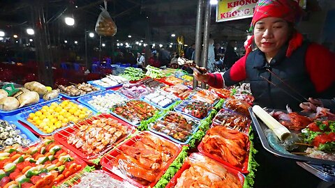 Wild Vietnam BBQ Street Market!! 🇻🇳 Frog, Horse, Quail and more