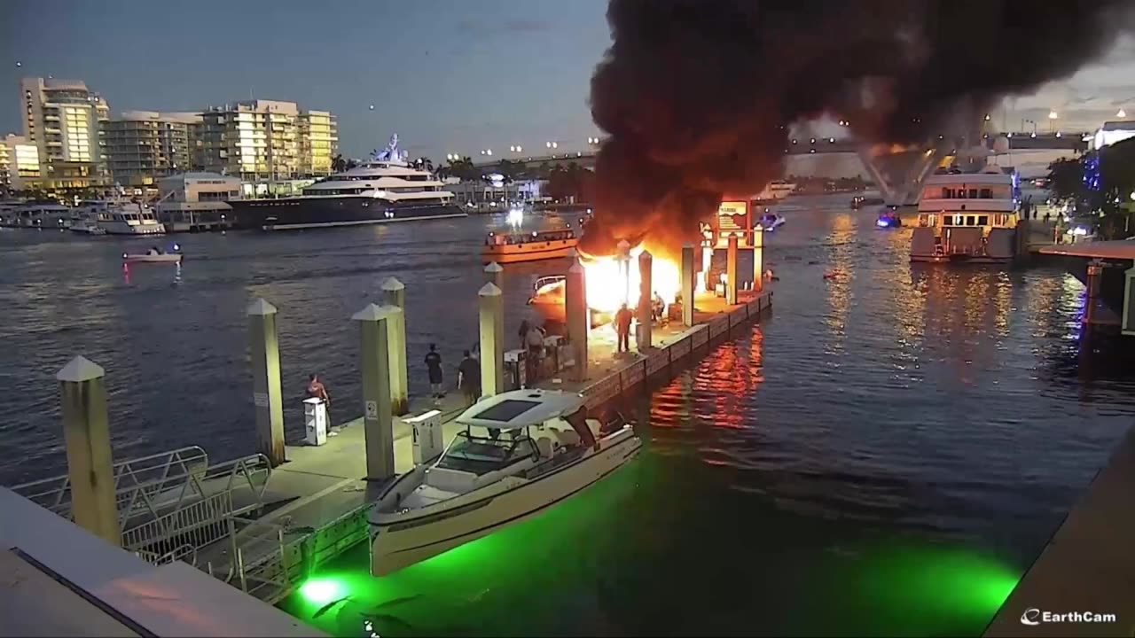 Boat explosion and fire - Fort Lauderdale, FL marina