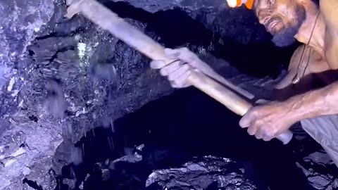 Coal mining underground 😱😱😱