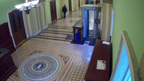 0304USCS03SenateGallerySWnearS324_2021-01-06_08h20min01s633ms.mp4