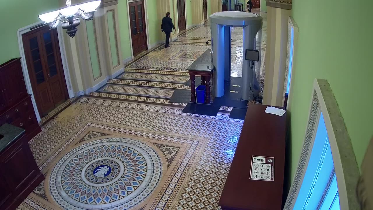 0304USCS03SenateGallerySWnearS324_2021-01-06_08h20min01s633ms.mp4