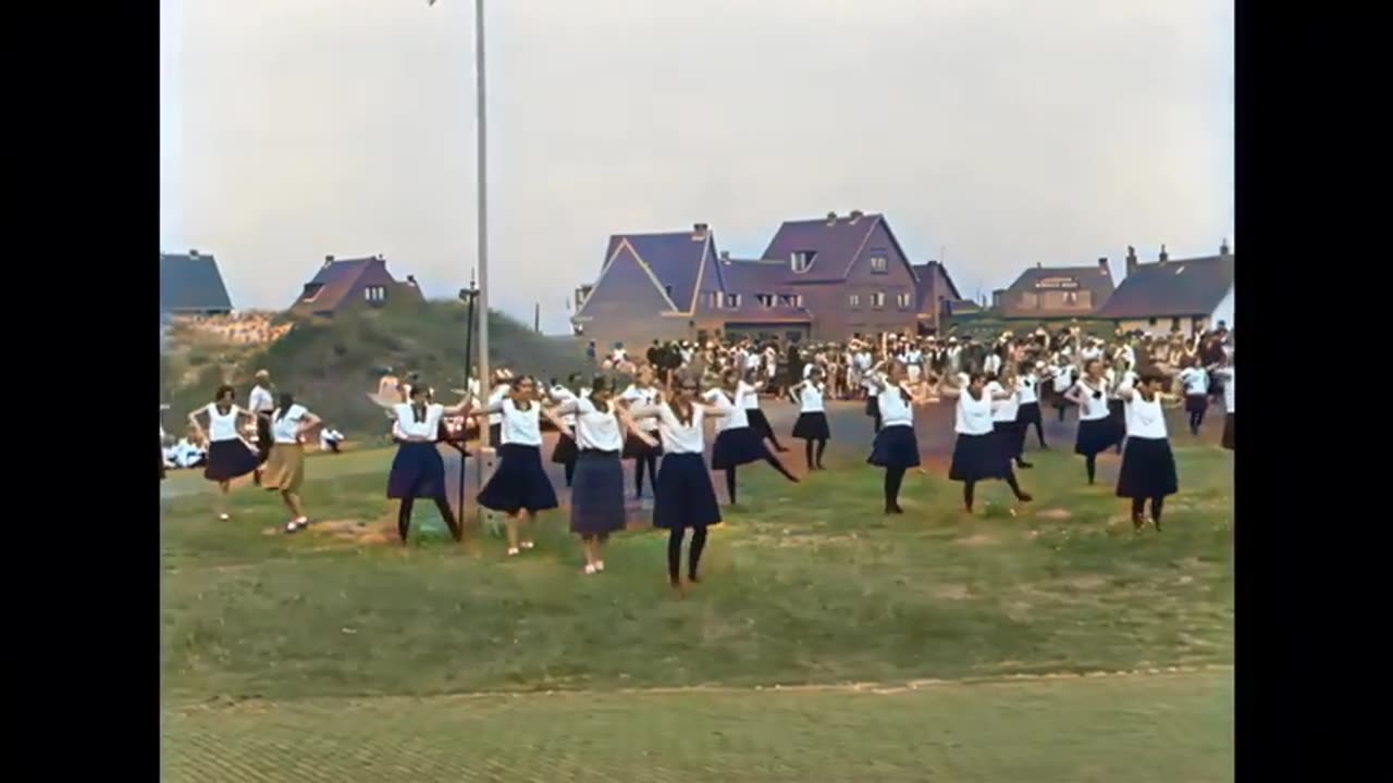 Bergen aan Zee 1931: 25 Years Jubilee in Color