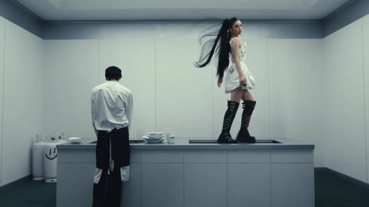 YEJI "Air" M/V