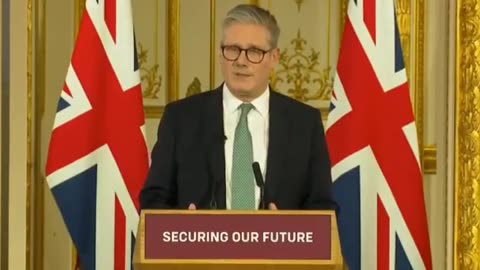 Warmonger Starmer Wants to Send British Troops to Fight Russia Directly on the Battlefield