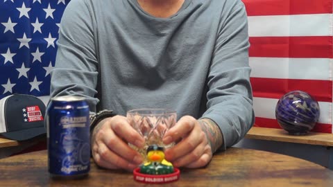 CWO2 Andrew Eaves - 2 Towns Ciderhouse Cosmic Crisp Cider Review